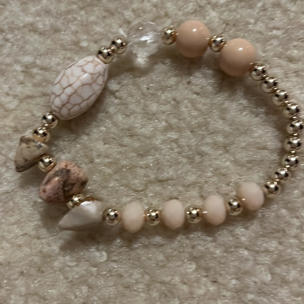 Beautiful set of five summer elastic bracelets - Picture 5 of 6